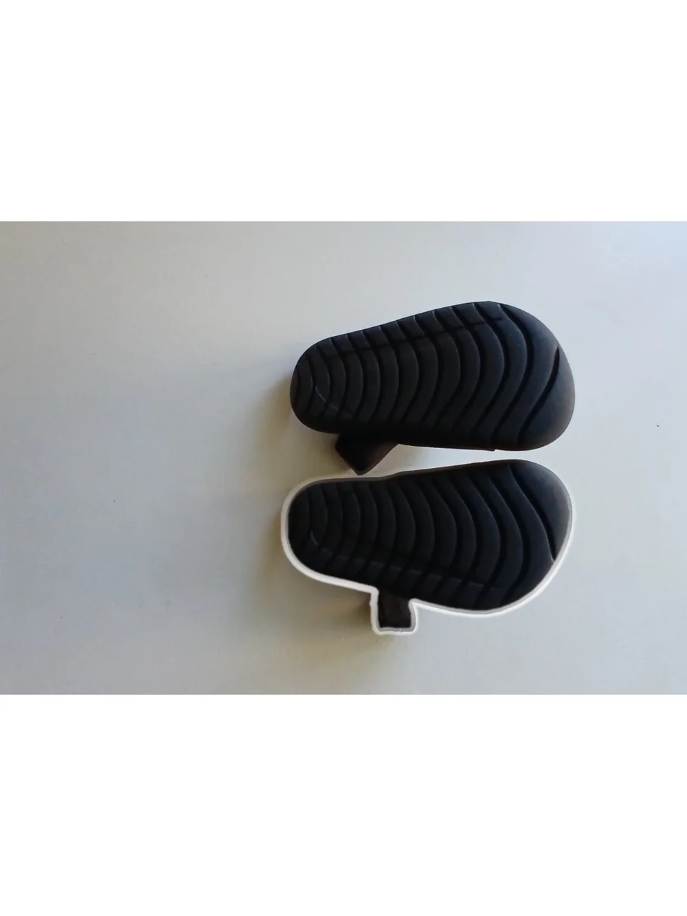Nike easy slip